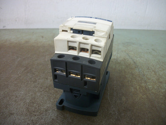 TELEMECANIQUE CONTACTOR LC1D18U7 32AMP 240VCOIL 3PH 600V 15HP