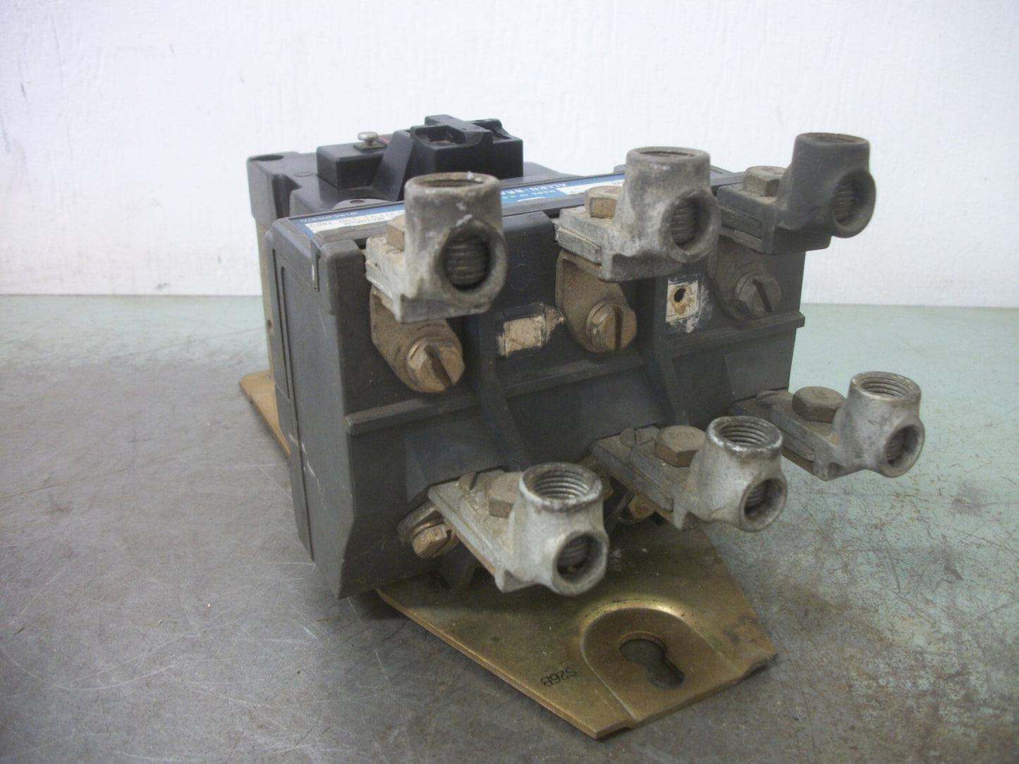 ALLEN-BRADLEY 100AMP LIGHTING CONTACTOR 702L-DOD93 120VCOIL