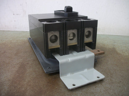 SIEMENS QJ CIRCUIT BREAKER QJ23B225 225AMP 240VOLT 3POLE W/HARDWARE
