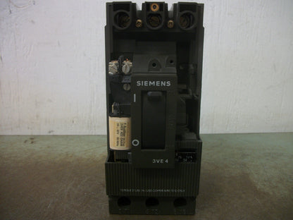 SIEMENS 3VE4 CIRCUIT BREAKER 3VE4200-0CQ00 22-32AMP 600VOLT 3POLE W/SHUNT