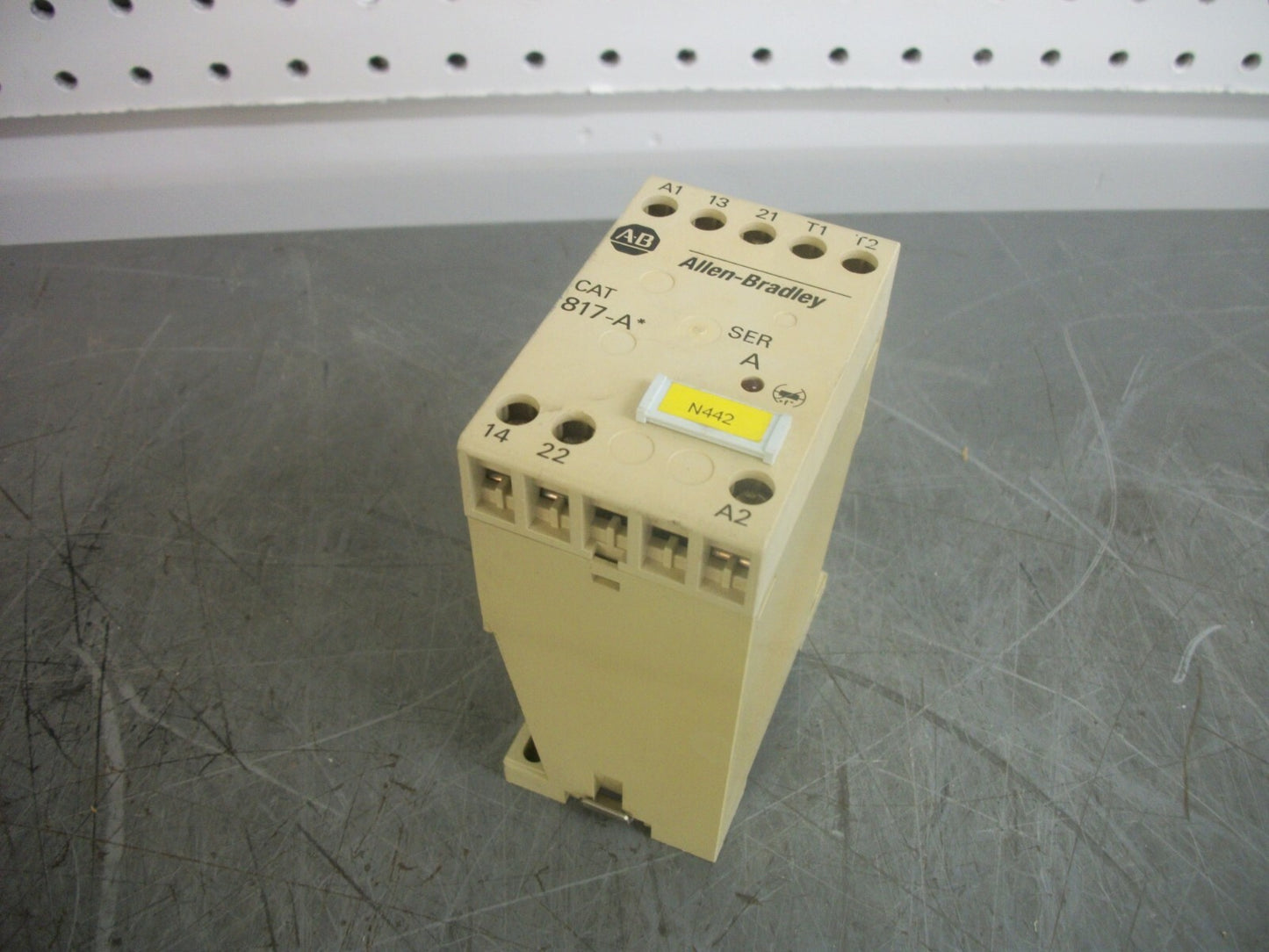 ALLEN-BRADLEY THERMISTOR RELAY 817-A* 110VCOIL 2VA