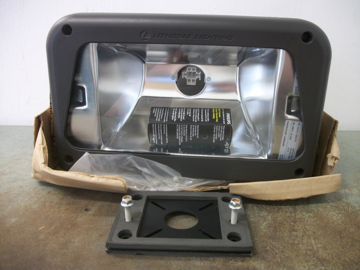 LITHONIA LIGHTING LUMINAIRE TWF1 26TRT MVOLT LPI NOB