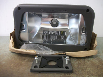 LITHONIA LIGHTING LUMINAIRE TWF1 26TRT MVOLT LPI NOB