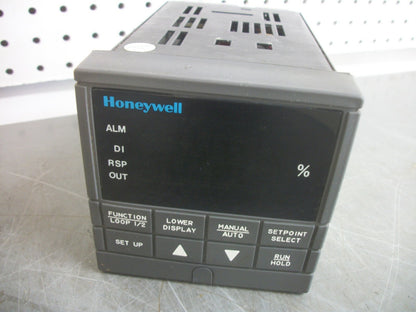 HONEYWELL UDC3300 TEMPERATURE CONTROLLER DC330B-C0-200-10-000000-00-0