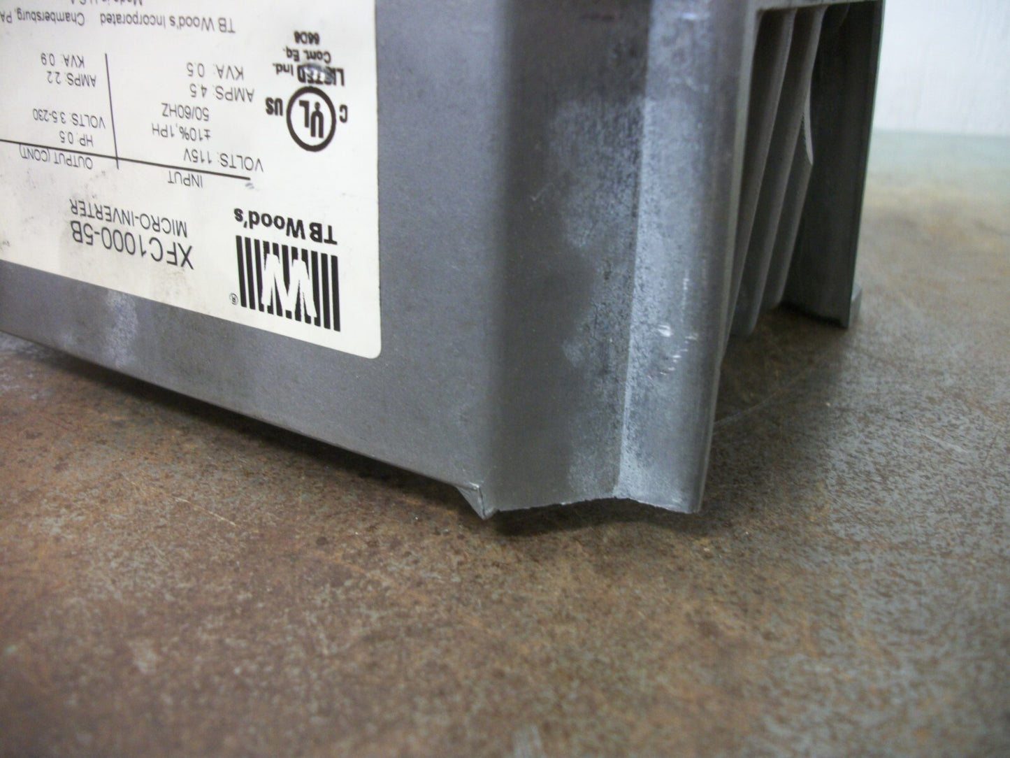 TB WOOD'S E-TRAC 0.5HP MICRO-INVERTER DRIVE XFC1000-5B 230VOLT 2.2AMP 0.9KVA