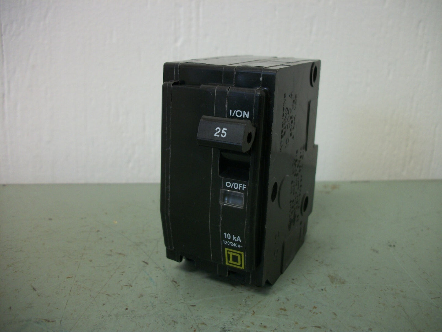 SQUARE D QO CIRCUIT BREAKER QO225 25AMP 240VOLT 2POLE NOB
