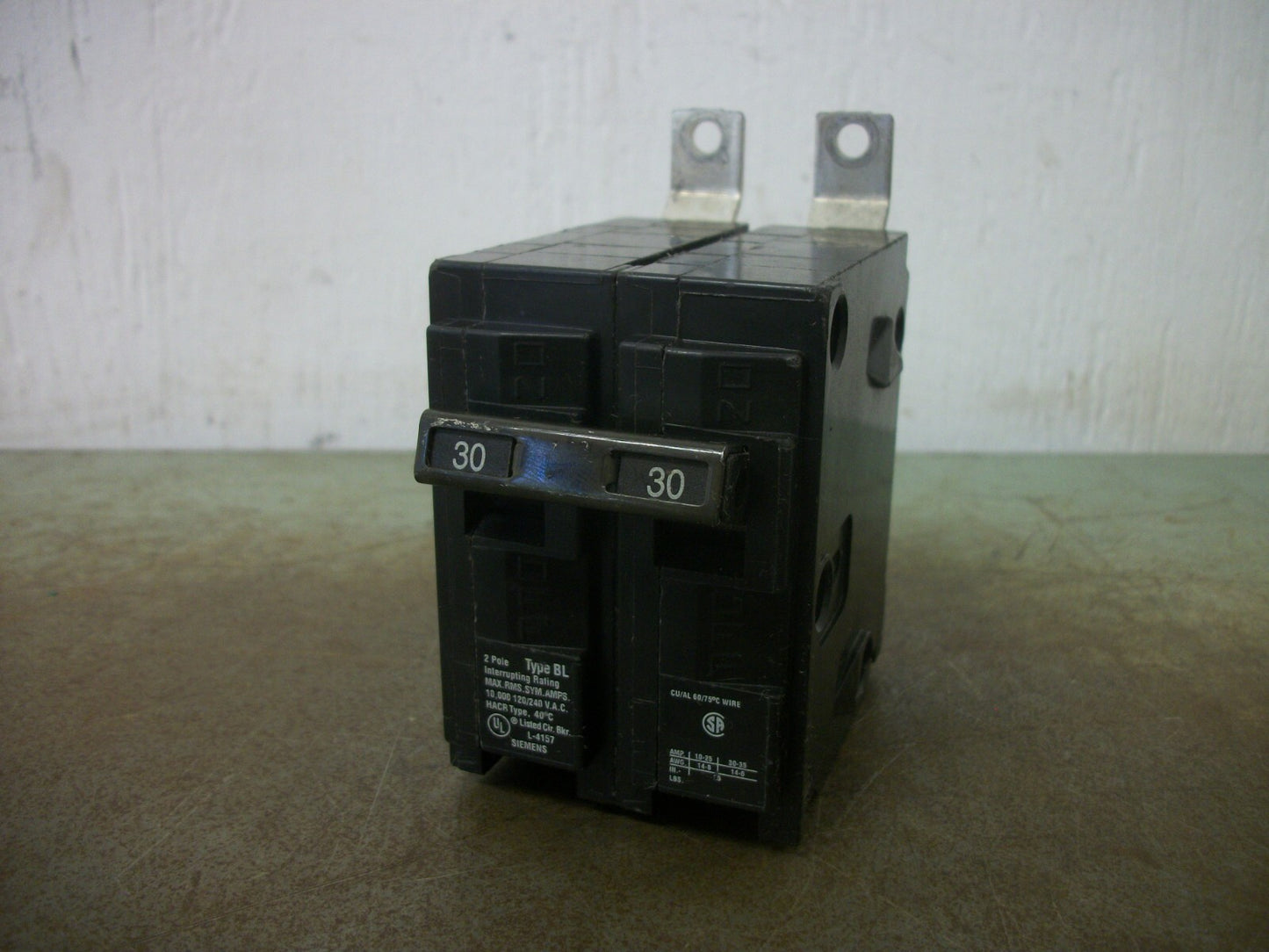 SIEMENS BL CIRCUIT BREAKER B230 30AMP 240VOLT 2POLE