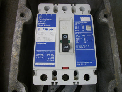 CROUSE-HINDS INTERLOCKED ARKTITE RECEPTACLE AND BREAKER ASSEMBLY DBR56742 WT60-3