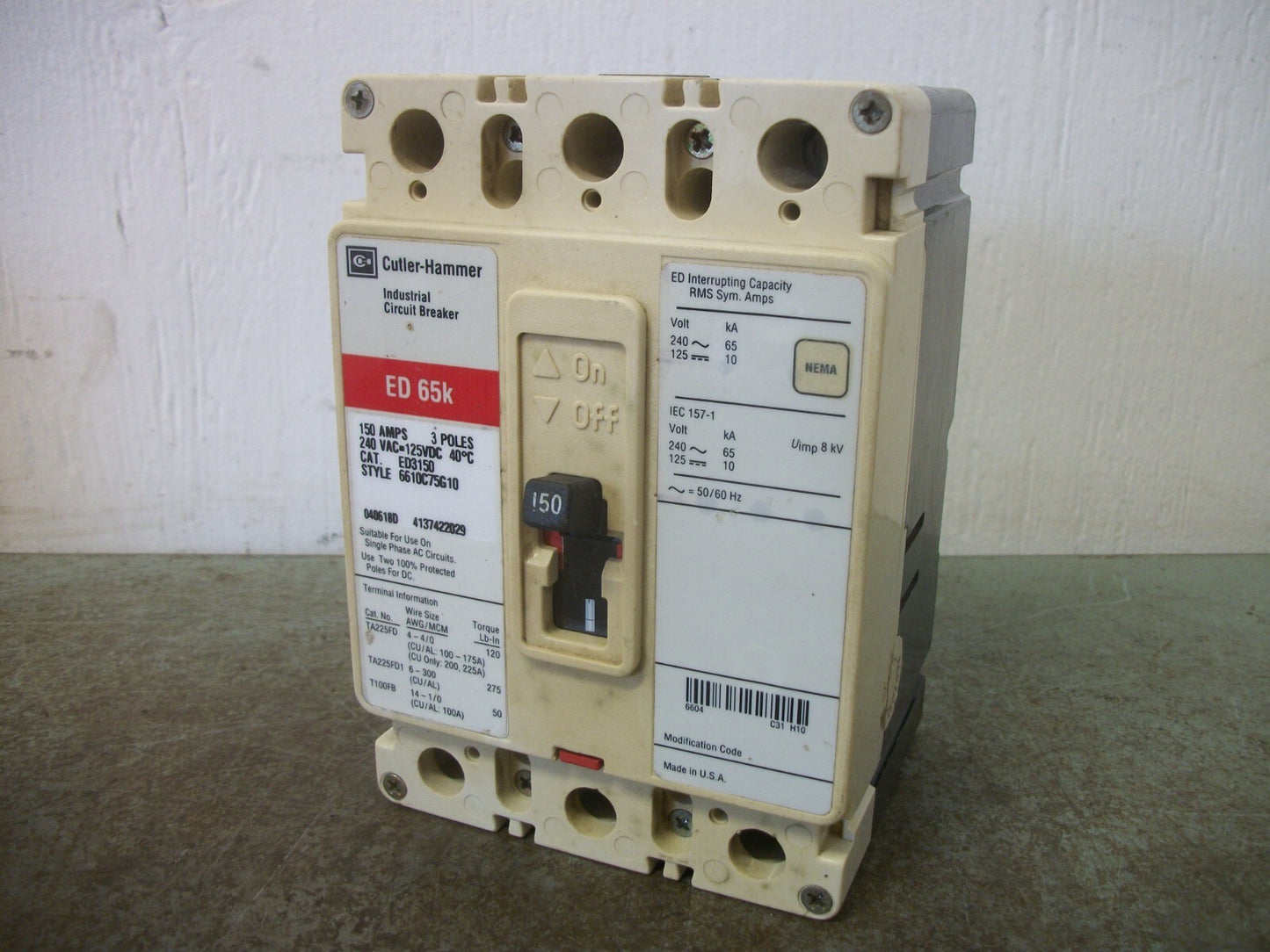 CUTLER-HAMMER ED CIRCUIT BREAKER ED3150 150AMP 240VOLT 3POLE RED