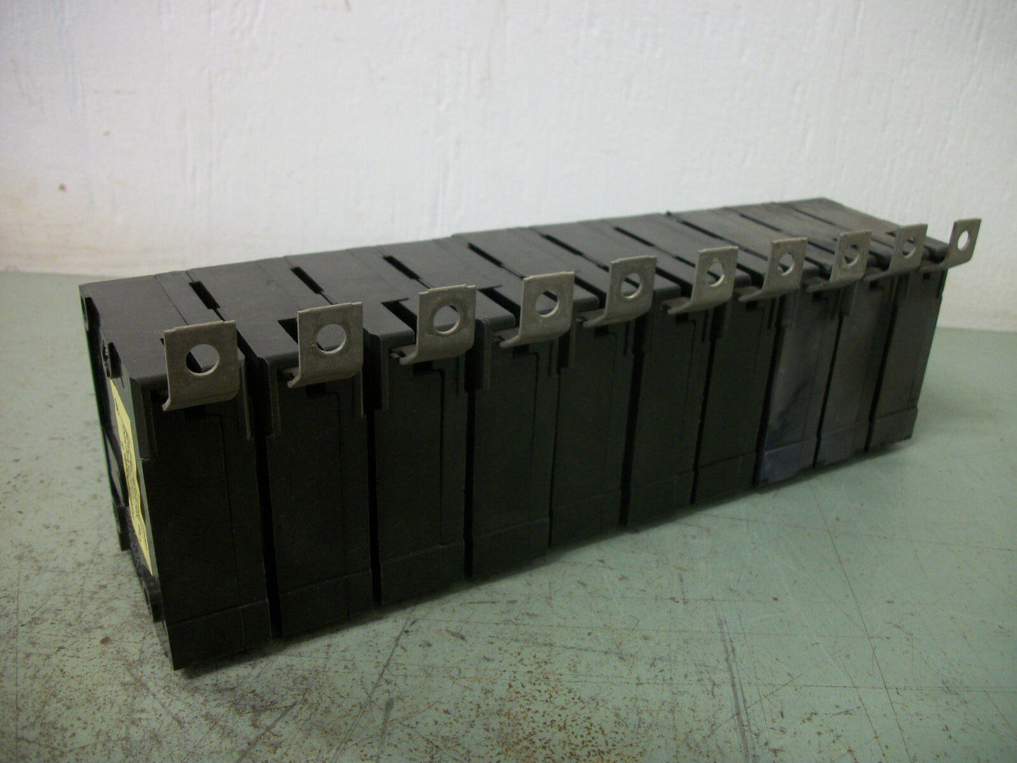 WESTINGHOUSE LOT OF 10 QBHW CIRCUIT BREAKERS QBHW1020 20AMP 240VOLT 1POLE