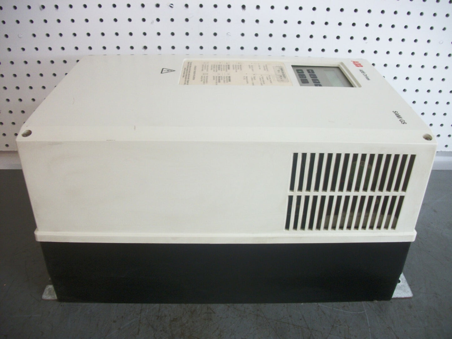 ABB SAMI GS INVERTER DRIVE ACS501-025-5-00P200000 500VOLT 35AMP