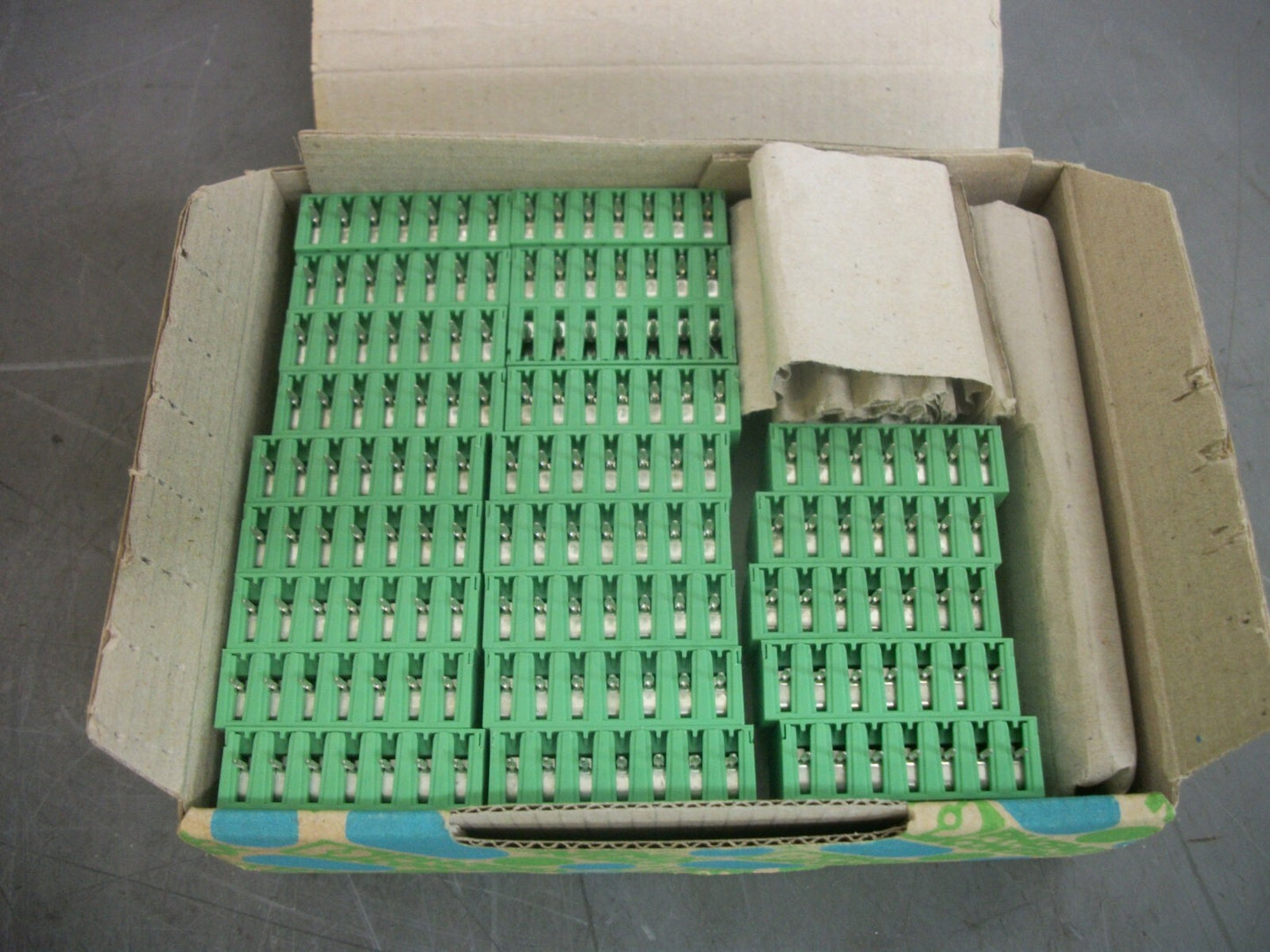 PHOENIX CONTACT BOX OF 50 PCB TERMINAL BLOCKS EMKDS 2,5/7-5,08 NIB