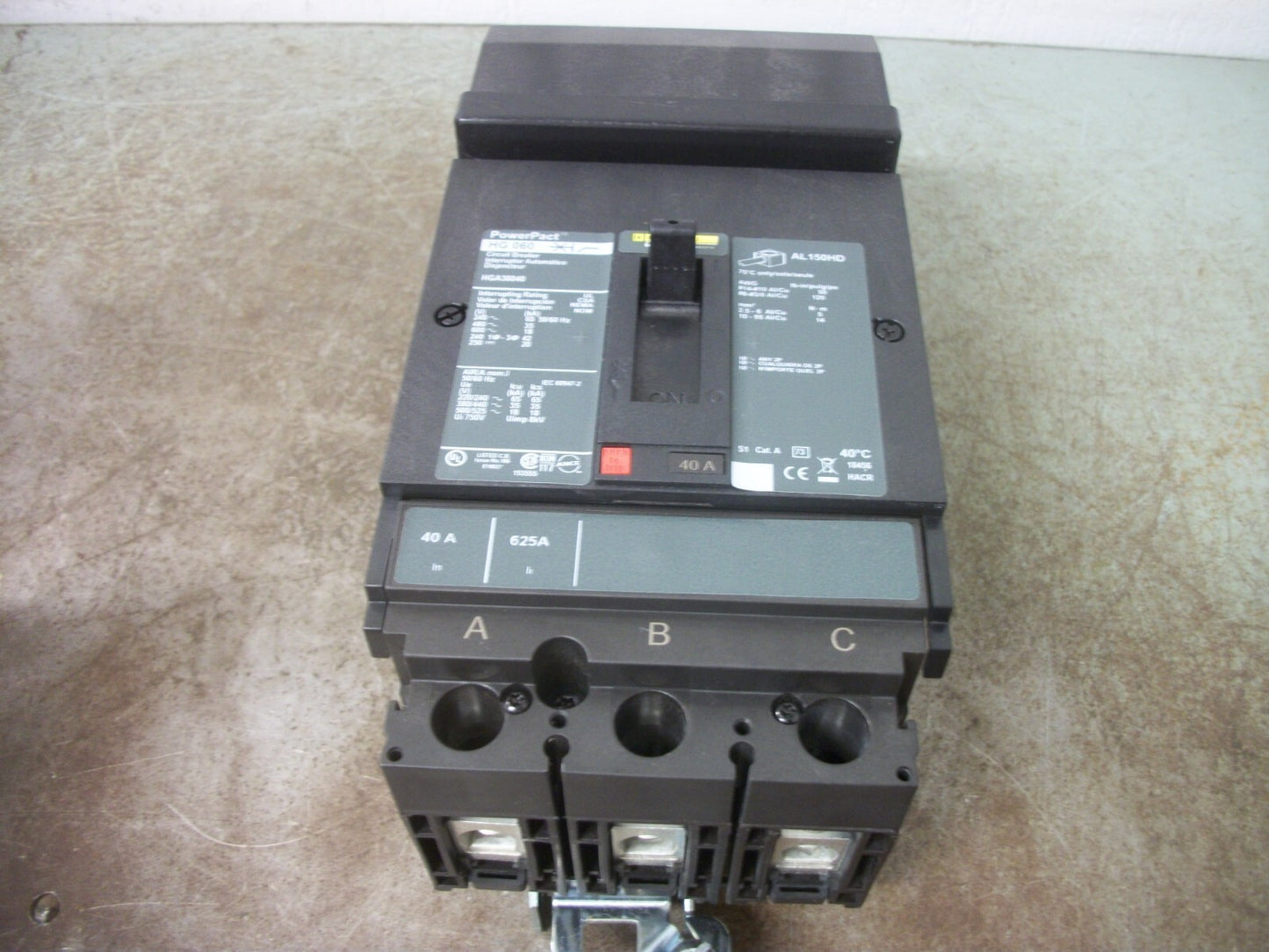 SQUARE D POWERPACT I-LINE HG CIRCUIT BREAKER HGA36040 40AMP 600VOLT 3POLE