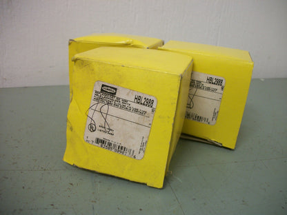 HUBBELL LOT OF 3 WHITE FLUORESCENT LAMPHOLDERS 660WATT 1000VOLT NIB