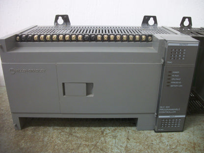 ALLEN-BRADLEY SLC 500 PROCESSOR UNIT 40 I/O 1747-L40B W/1746-A2 2-SLOT EXPAN