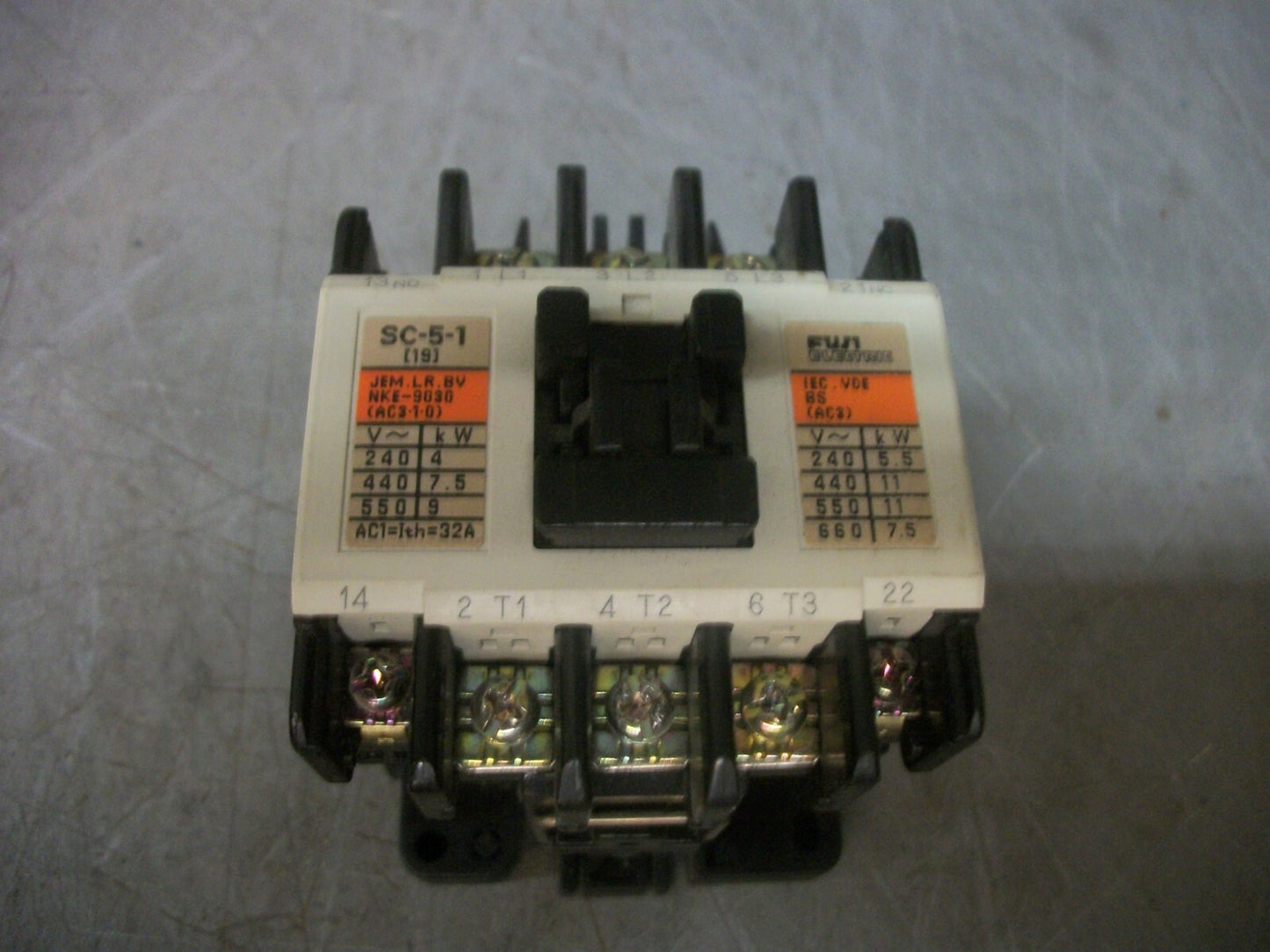 FUJI SC-5-1 CONTACTOR 4NC0H0 20AMP 220VCOIL 3PH 600V 10HP