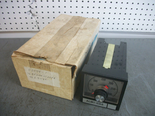 PARTLOW ALMI-GAS ANALOG TEMPERATURE CONTROLLER 0-300 DEG 76BF200011120FE NIB