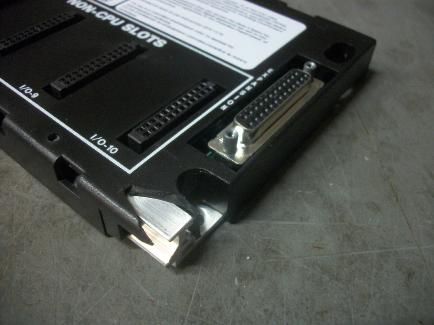 GE FANUC 10-SLOT PLC CHASSIS RACK BASE IC693CHS391L CHIP