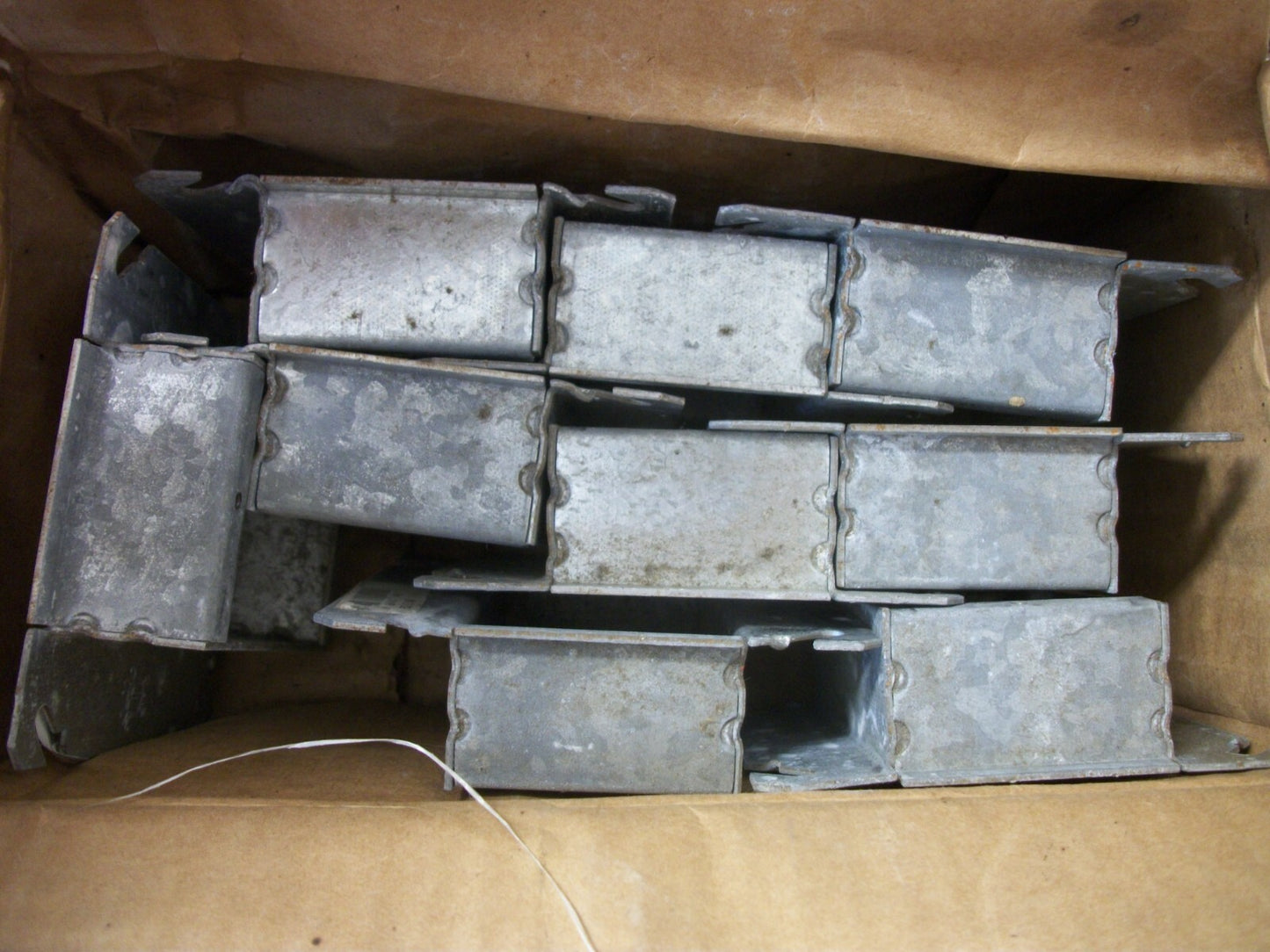 THOMAS & BETTS BOX OF 9 4" SQUARE 1-1/4" HIGH TILE WALL COVERS 52-C-49-1-1/4 NIB