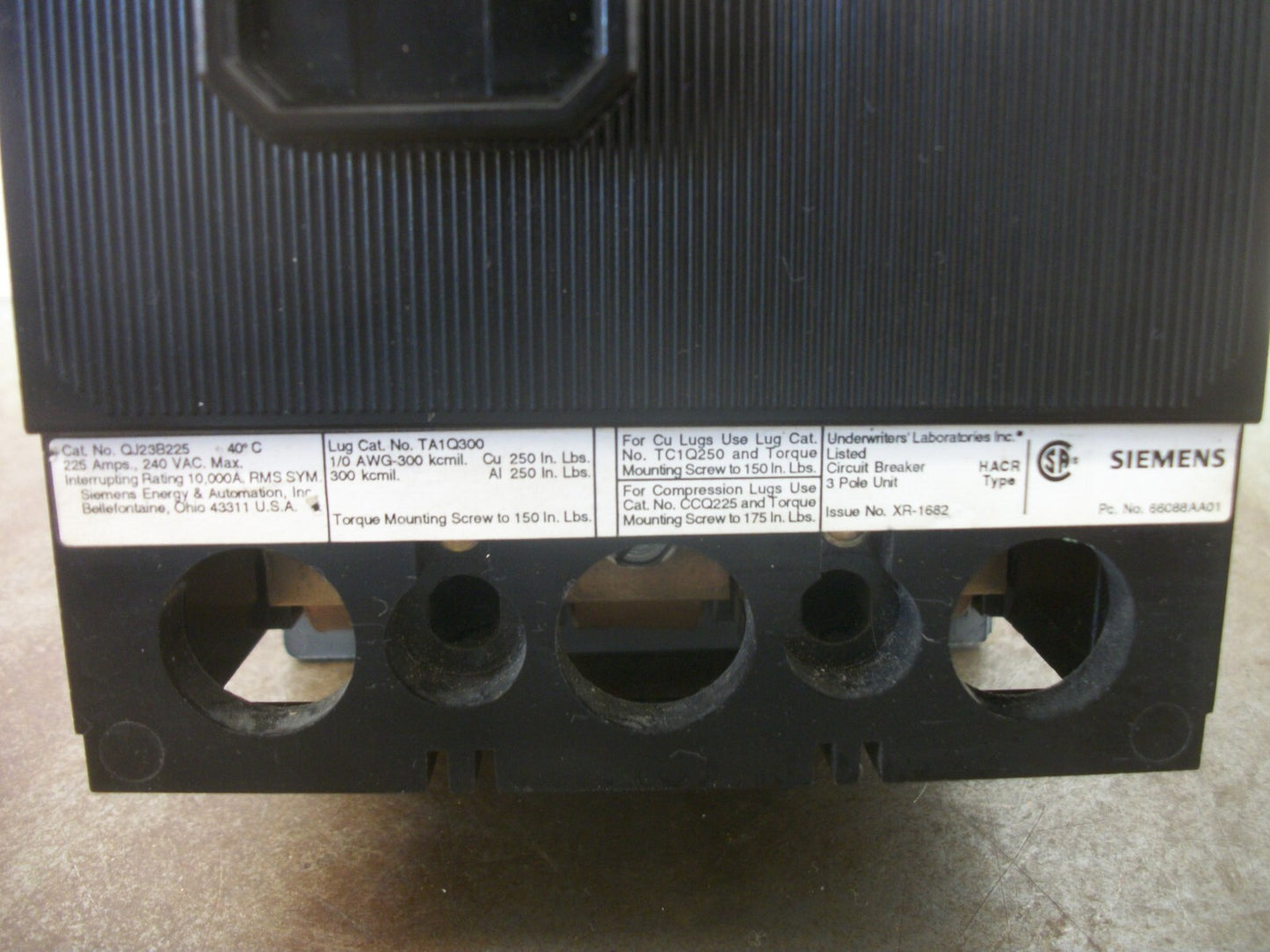 SIEMENS QJ CIRCUIT BREAKER QJ23B225 225AMP 240VOLT 3POLE W/HARDWARE