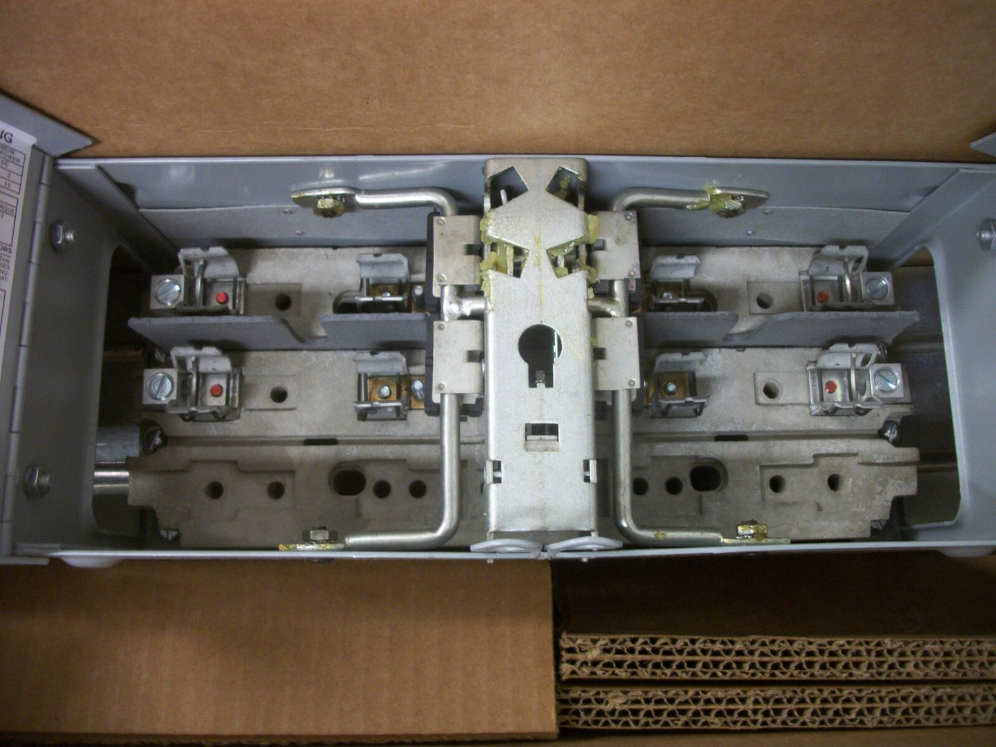SIEMENS PANELBOARD BRANCH SWITCH V7B2222LMR 60-60AMP 240VOLT 2POLE FUSIBLE NIB