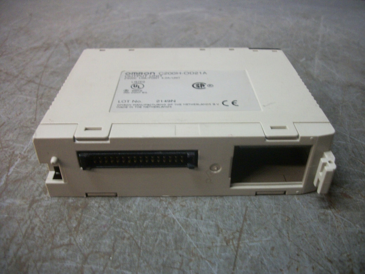 OMRON 24VDC 1.0AMP POINT 4.0AMP OUTPUT UNIT C200H-OD21A