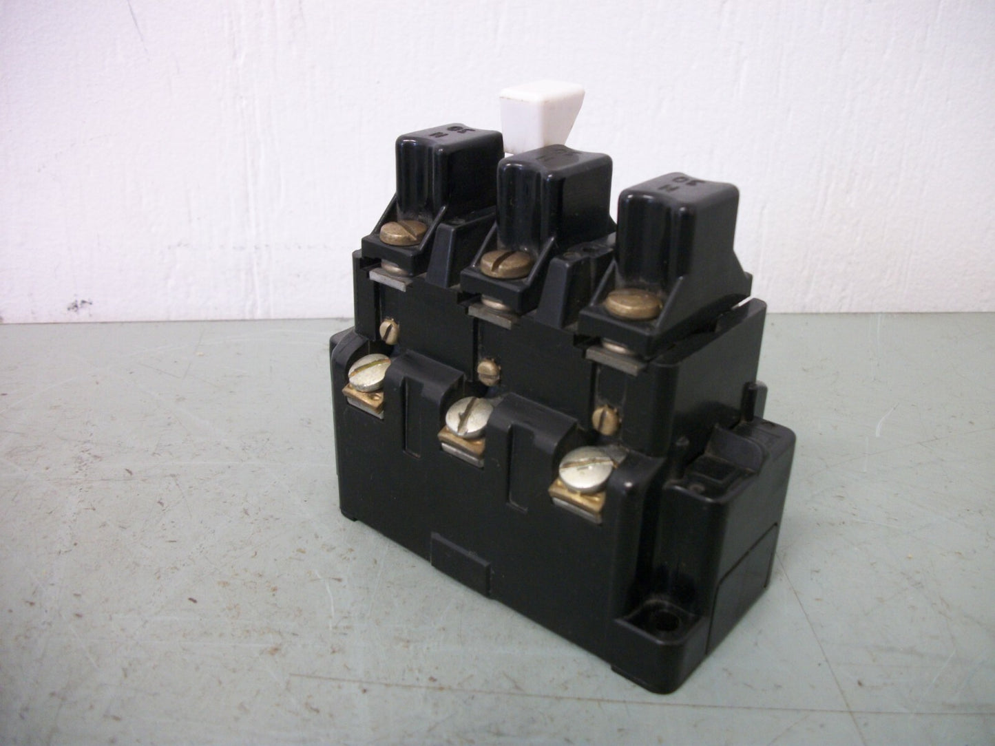ALLEN-BRADLEY THERMAL OVERLOAD RELAY 815-BOV16 600VOLT