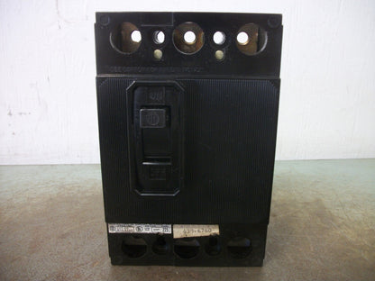 SIEMENS ITE ET88577 QJ3 CIRCUIT BREAKER QJ3S225 225AMP 240VOLT 3POLE W/SHUNT NOB