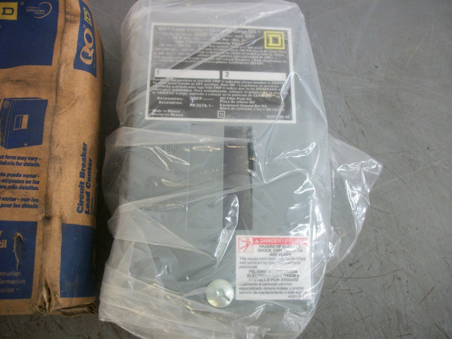 SQUARE D QO MAIN LUG CIRCUIT BREAKER LOAD CENTER QO2L30S 30AMP 240VOLT 1PH 3W NI