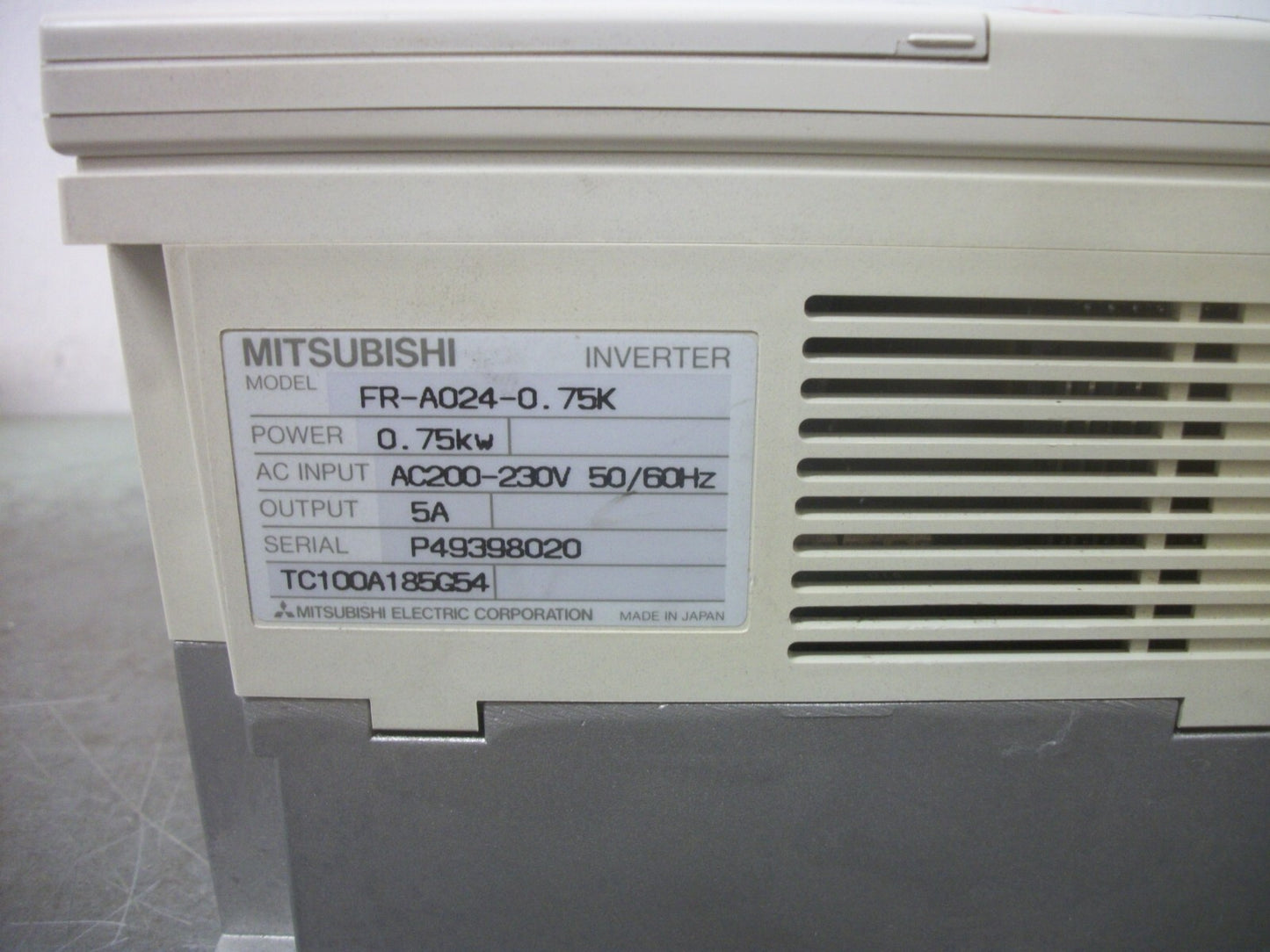 MITSUBISHI FREQROL-A024 0.75KW INVERTER DRIVE FR-A024-0.75K 230VOLT 5AMP