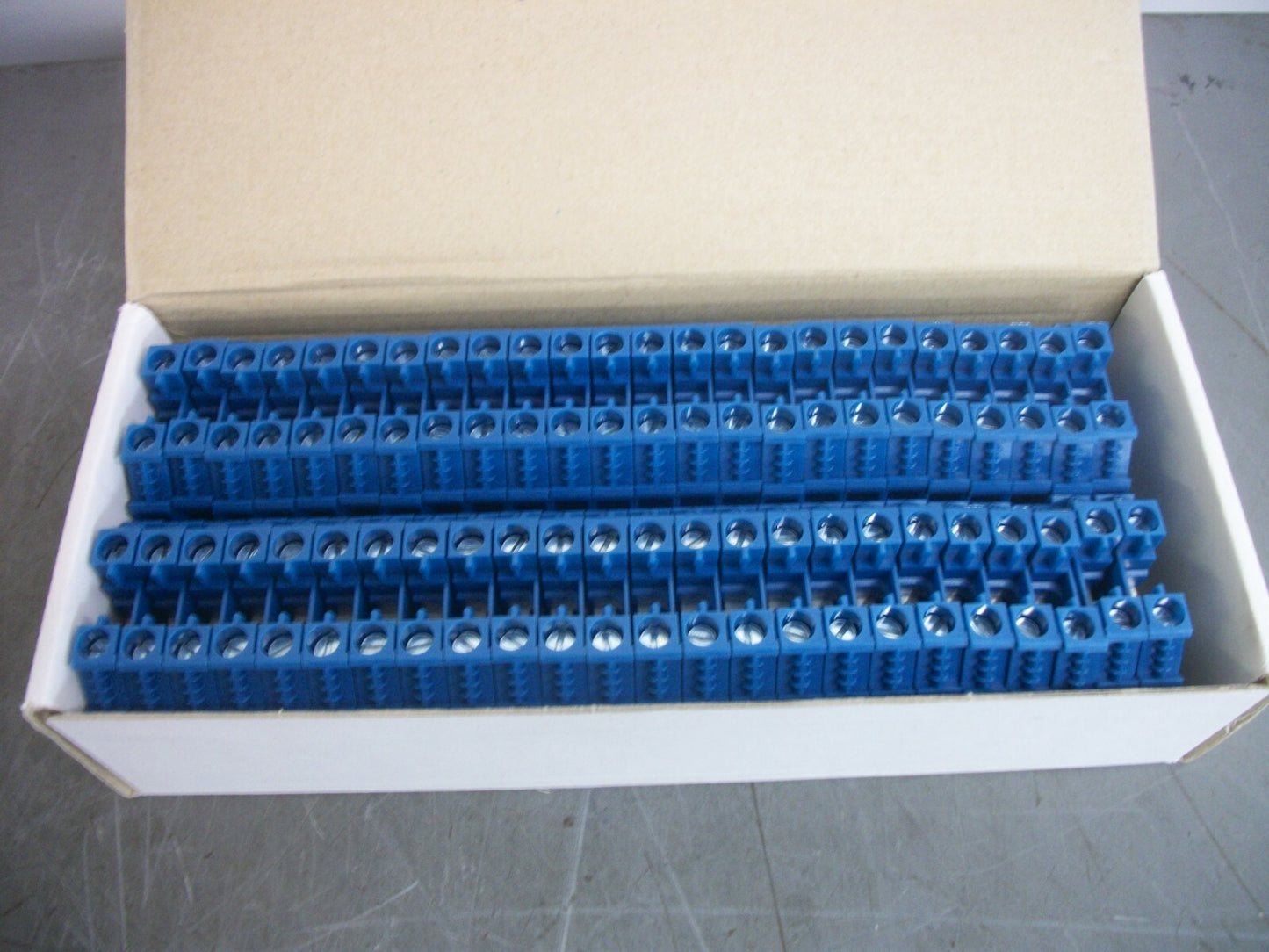 TELEMECANIQUE BOX OF 48 10mm2 SCREW CLAMP TERMINAL BLOCKS AB1VVN1035UBL NIB