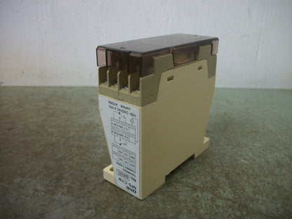 SUNX DOUBLE SENSOR CONTROLLER NPS-C7W 100-240VOLT