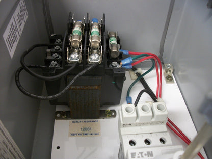 CUTLER-HAMMER ENCL CONTACTOR TYPE 12 XTCE012B10 120VCOIL 3PH 600V 10HP NOB