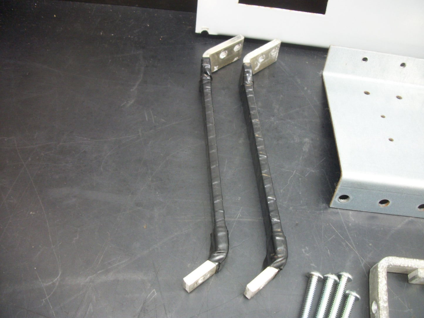 SIEMENS TWIN BREAKER BUS MOUNTING HARDWARE FOR FXD HFD HFXD FRAMES SF6D 250AMP