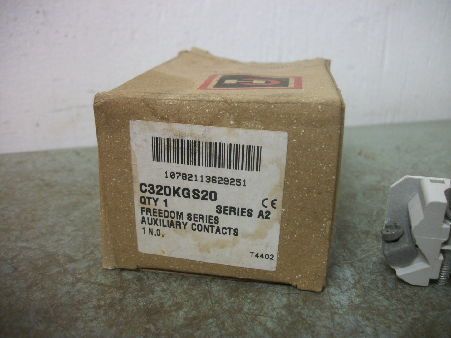 CUTLER-HAMMER FREEDOM SERIES N.O. AUXILIARY CONTACT BLOCK C320KGS20 NIB