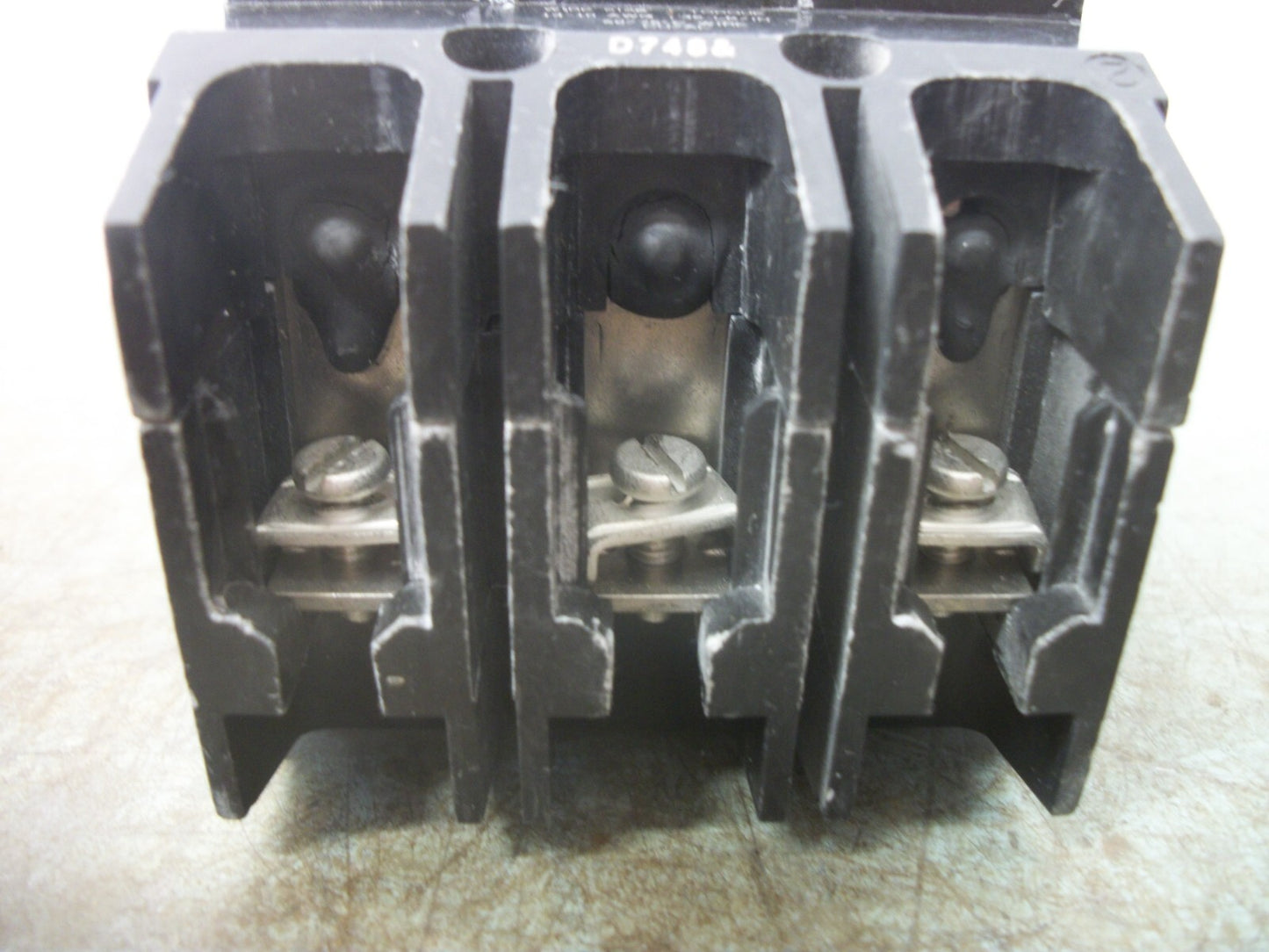 GE TEY CIRCUIT BREAKER TEY320 20AMP 480VOLT 3POLE NOB