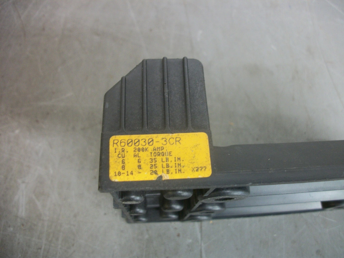 BUSSMANN CLASS R FUSEHOLDER R60030-3CR 30AMP 600VOLT 3POLE
