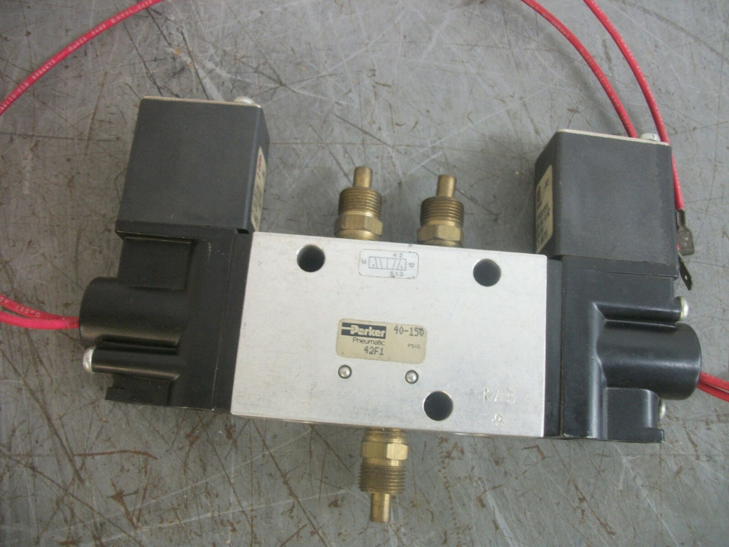 PARKER PNEUMATIC VALVE 42F1 40-150PSIG 120VOLT 6.3WATT