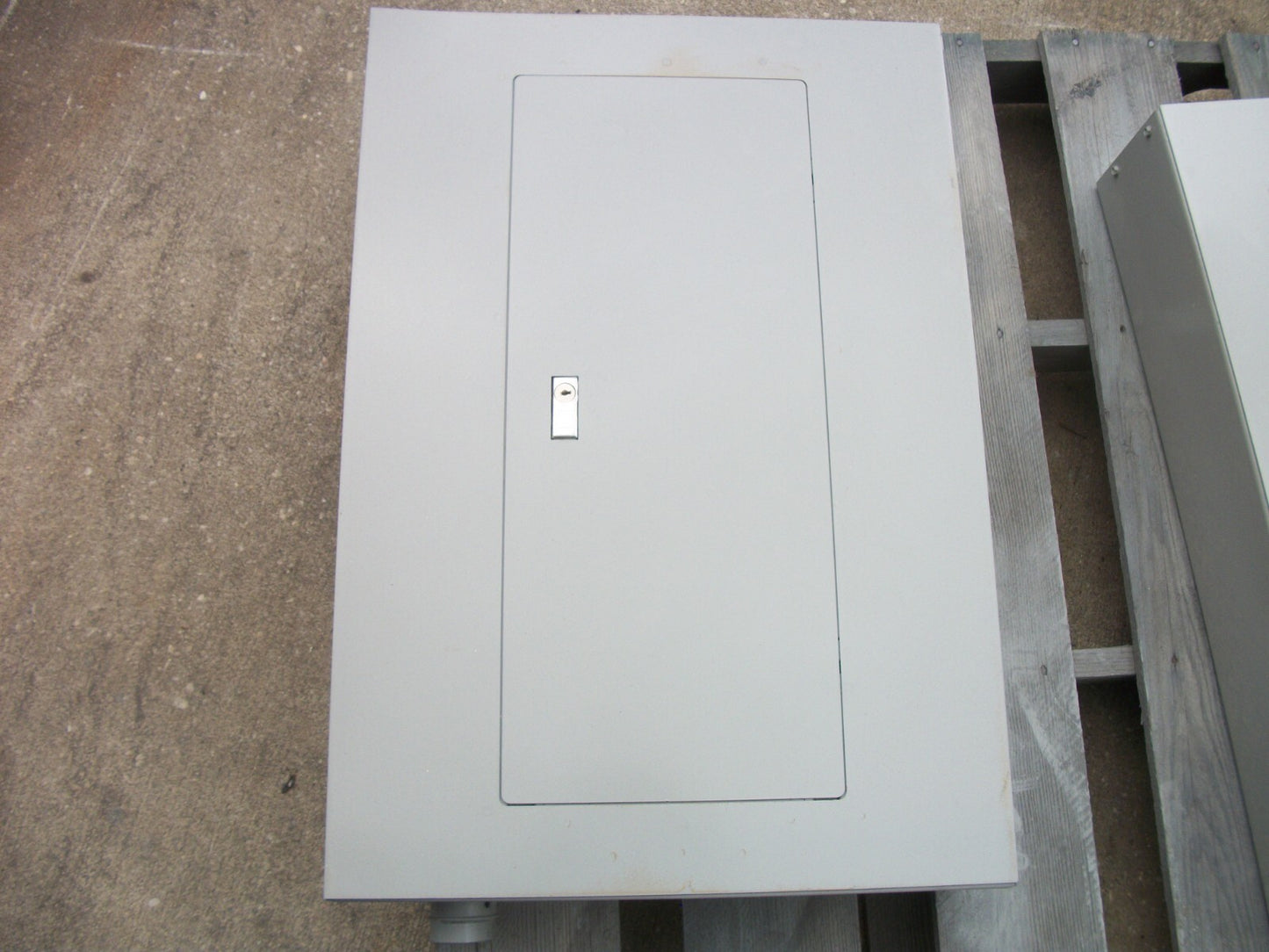 SQUARE D NQOD LOAD CENTER PANELBOARD NQOD430M100 100A 208Y/120/240V 100A MAIN