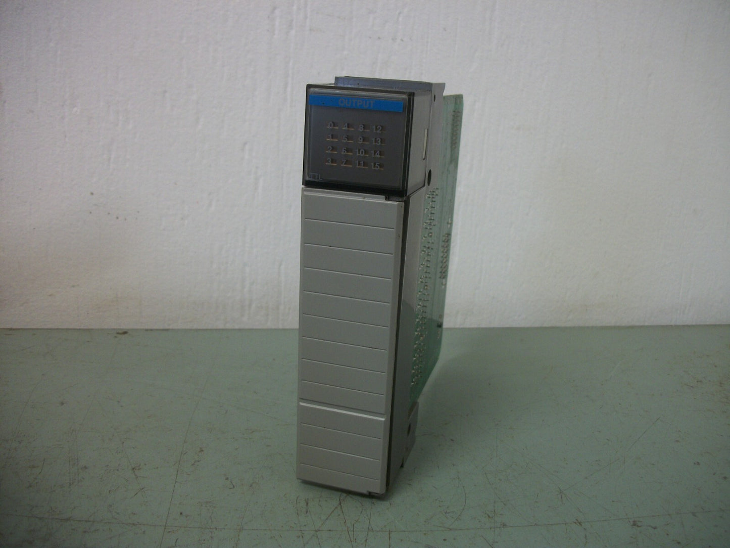 ALLEN-BRADLEY SLC 500 OUTPUT MODULE 1746-OG16
