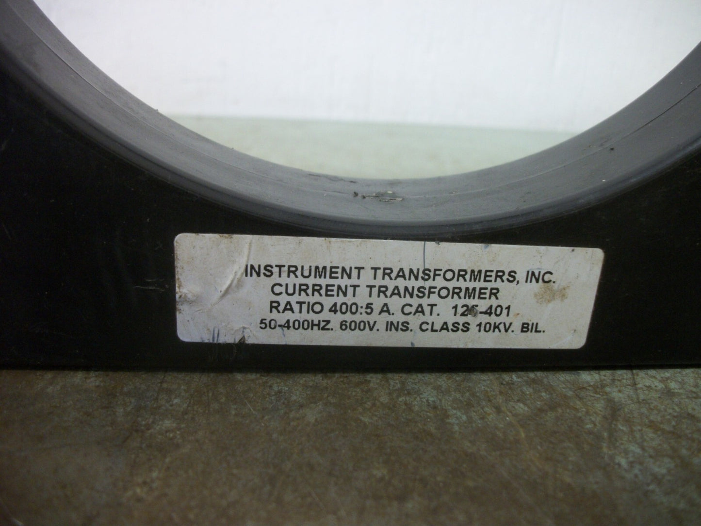 CUTLER-HAMMER 400:5 RATIO CURRENT TRANSFORMER 7494A73H04 600VOLT NOB