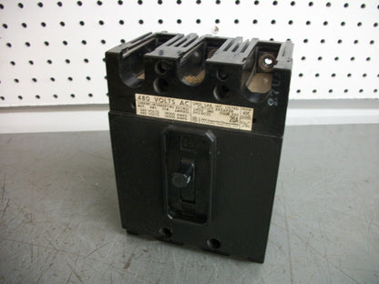 SIEMENS EH3 CIRCUIT BREAKER EH3B020 20AMP 480VOLT 3POLE CHIPPED