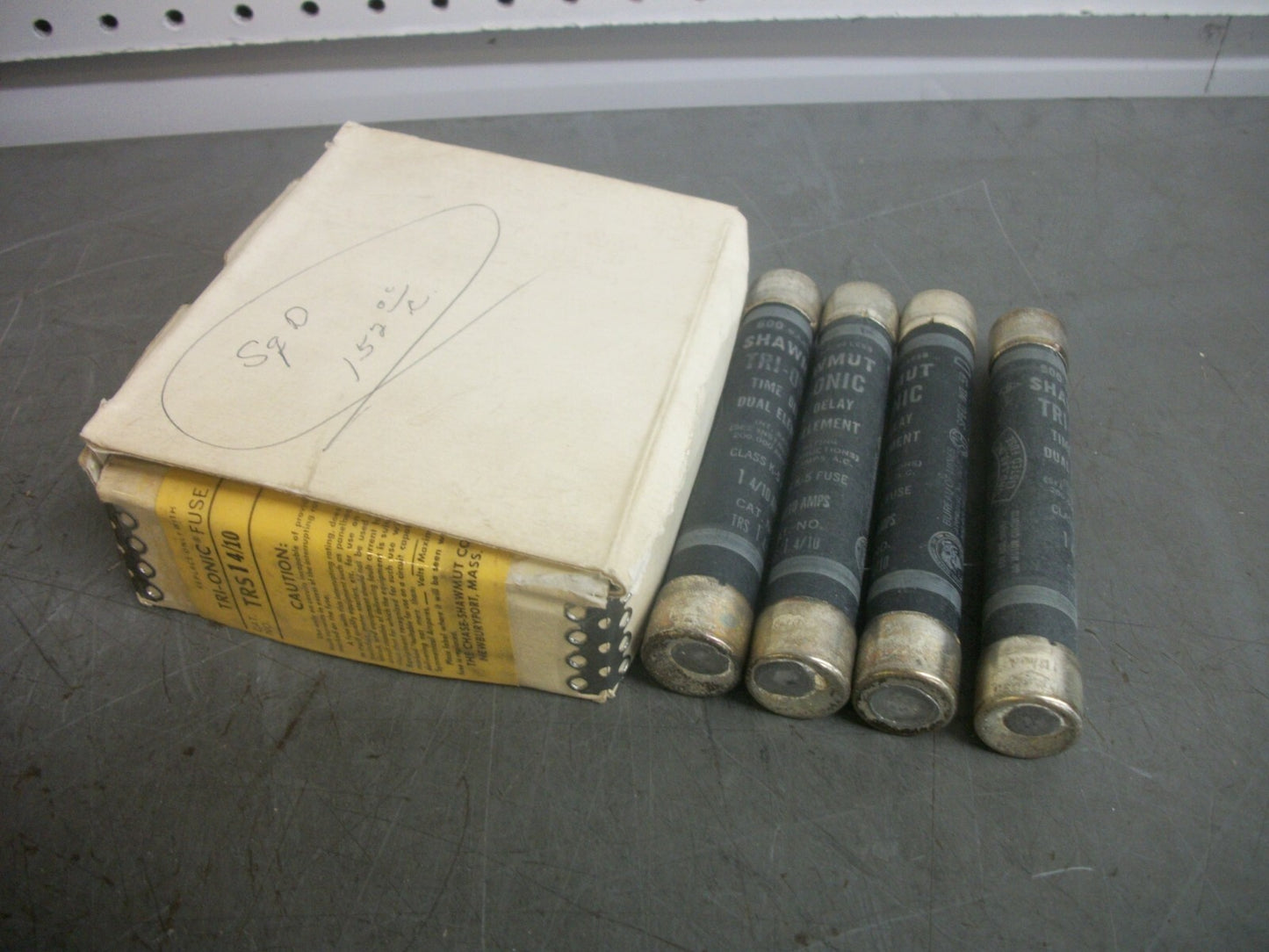 GOULD SHAWMUT BOX OF 4 TRI-ONIC FUSES TRS1-4/10 1-4/10AMP 600VOLT NIB