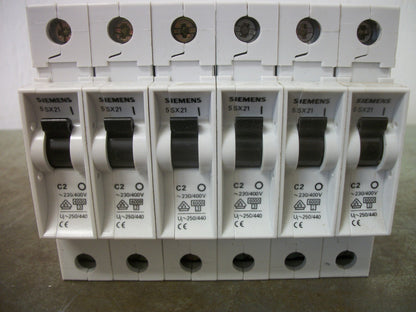 SIEMENS LOT OF 6 MINI CIRCUIT BREAKERS 5SX21C2 2AMP 230/400VOLT 1POLE