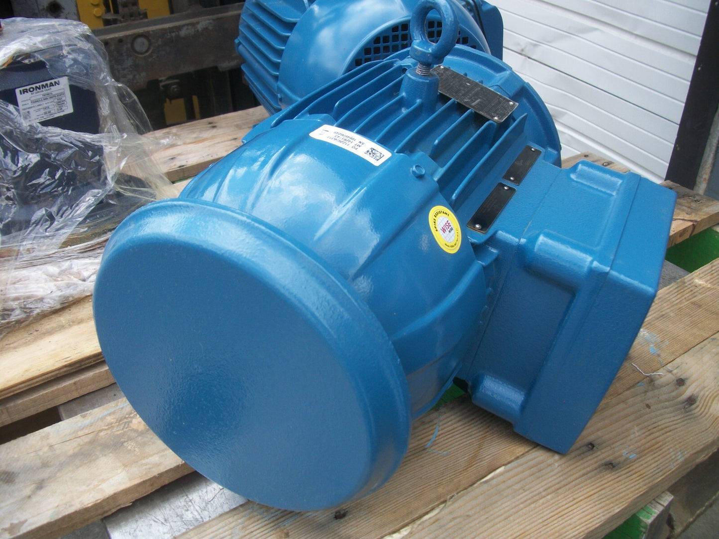 WEG 3HP 182/4TC TEFC AC MOTOR 00318XT3ER182TC 460VOLT 3PH 1760RPM NOB