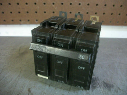 GE THQB CIRCUIT BREAKER THQB32030 30AMP 240VOLT 3POLE OLD