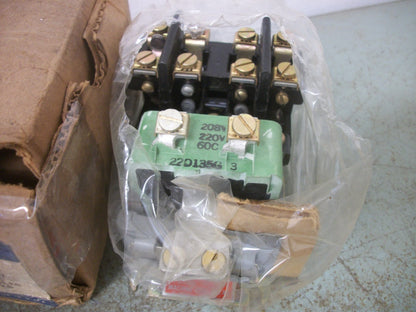 GE MACHINE TOOL RELAY CR2810A14AT3 208/220VCOIL 2N.O. 2N.C. POLES NIB