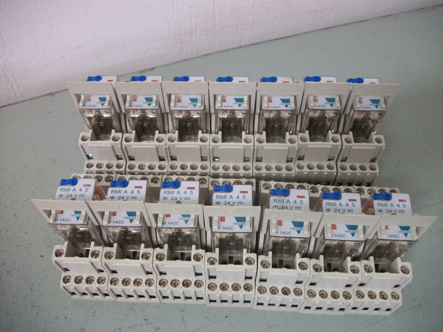 CARLO GAVAZZI LOT OF 14 H 14GC 4PDT RELAYS RMI A 4 5 24VDC
