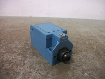 KLOCKNER-MOELLER MINI LIMIT SWITCH AT-11-I NOB