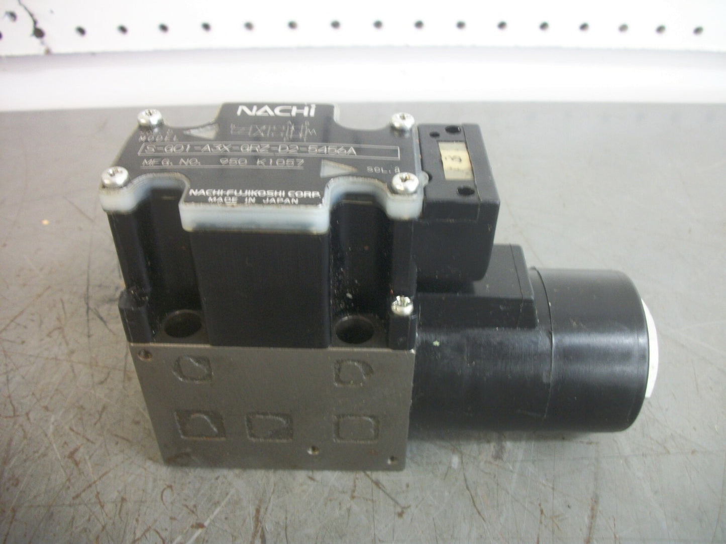 NACHI DIRECTIONAL CONTROL SOLENOID VALVE S-G01-A3X-GRZ-D2-5456A